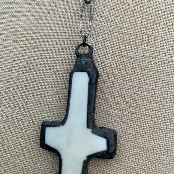 Bone/Horn Cross & Sterling Necklace - Picture 3 of 9
